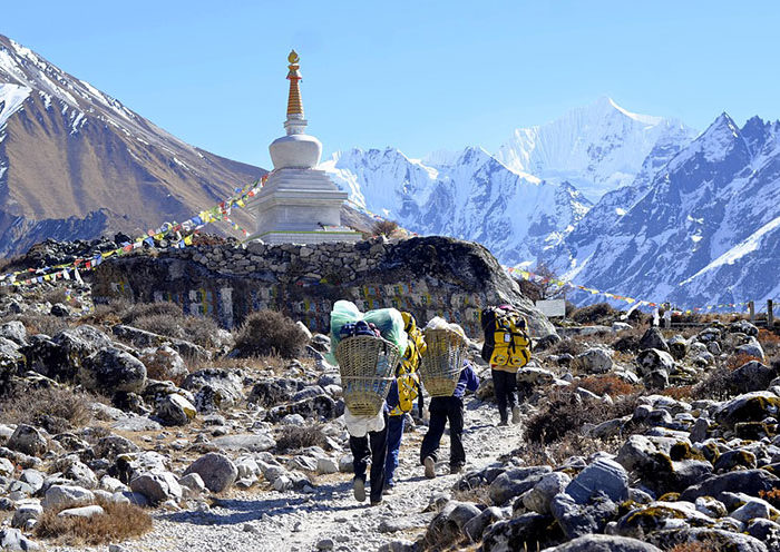 Langtang-Kyanjin-Gompa-Trek