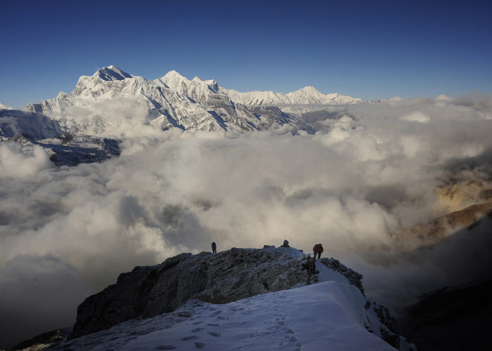 Pisang-Peak-Climbing