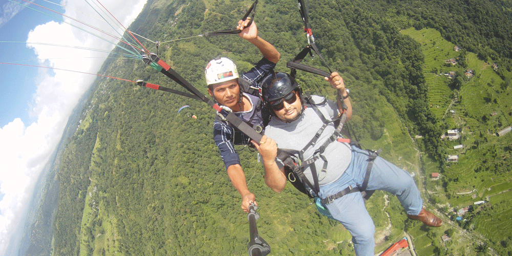 paragliding in nepal